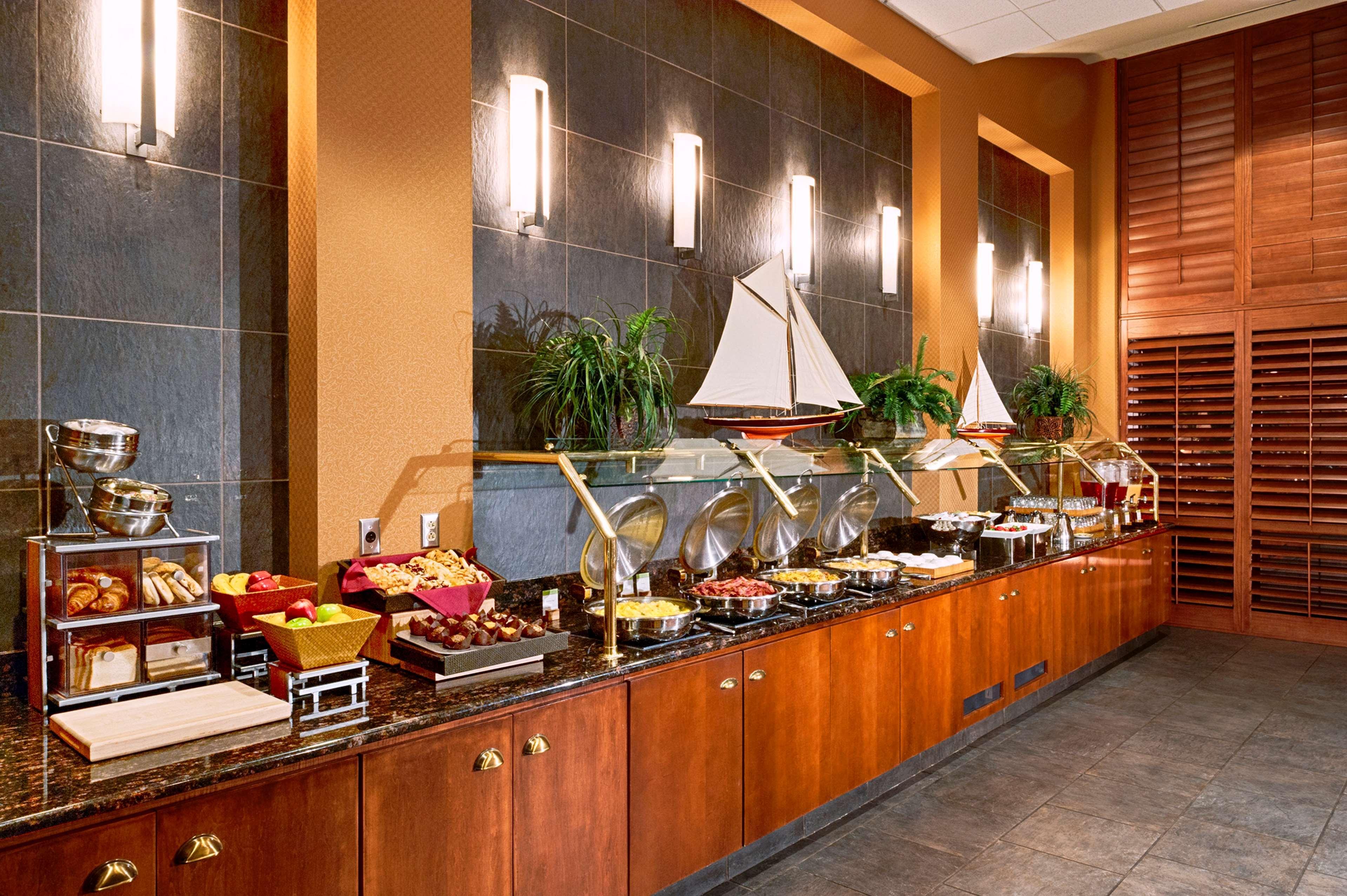 Doubletree By Hilton Bay City - Riverfront Ngoại thất bức ảnh
